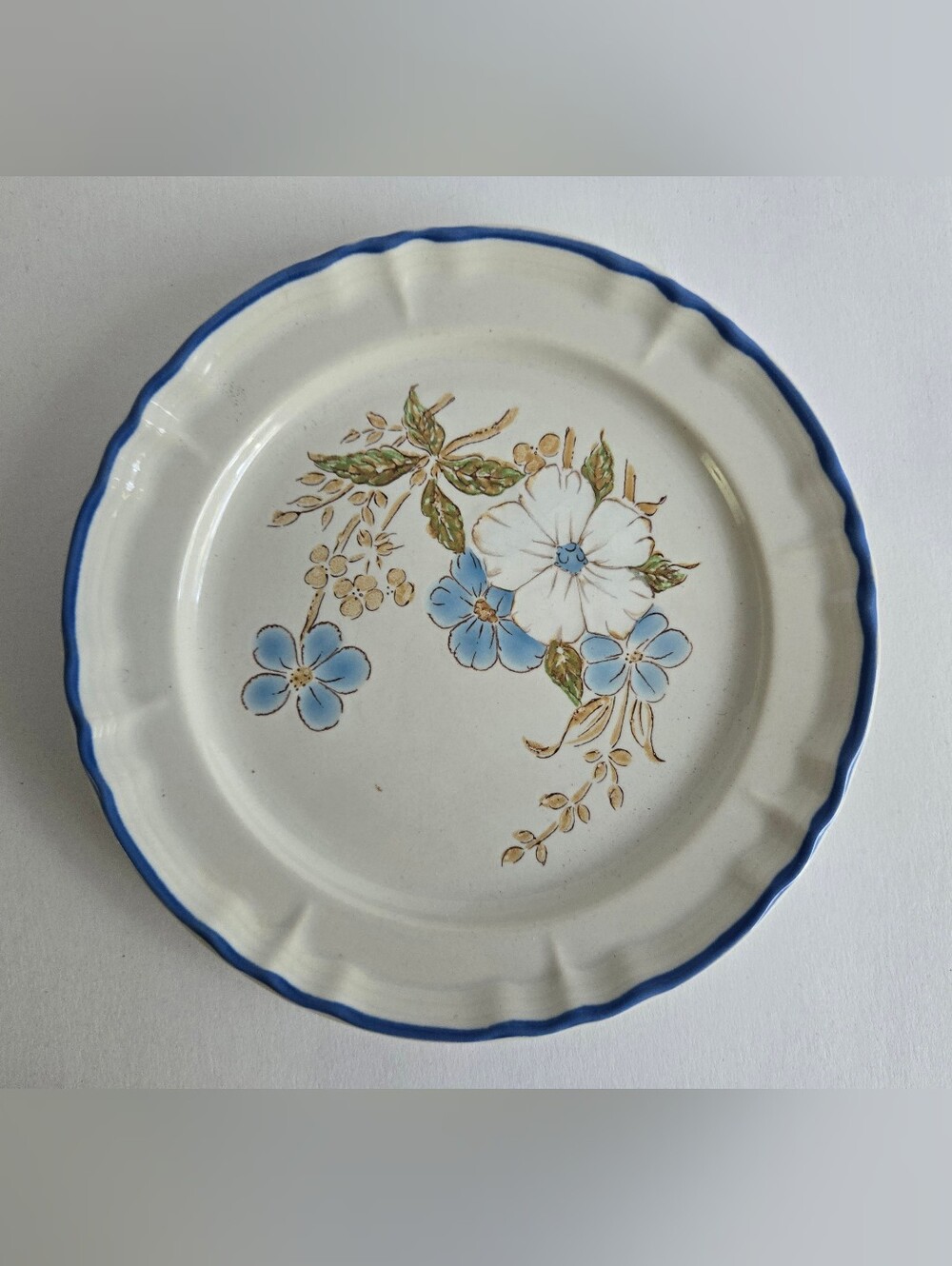 Hand Painted Blue & White Flowers Stoneware Plate Blue Bell Vintage